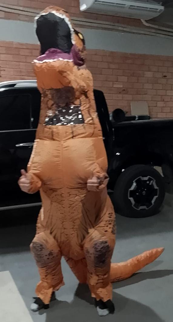 Disfraz inflable de dinosaurio